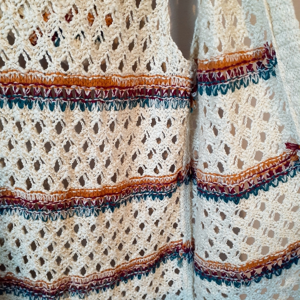 Blu Pepper Open Knit Fringe Hooded Open Cardigan - Picture 4 of 7